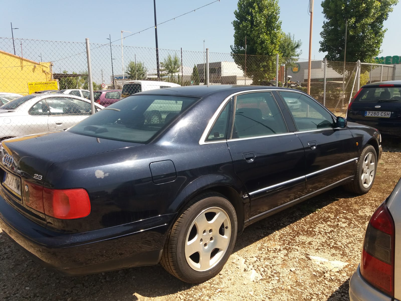 AUDI A-8 GASOLINA