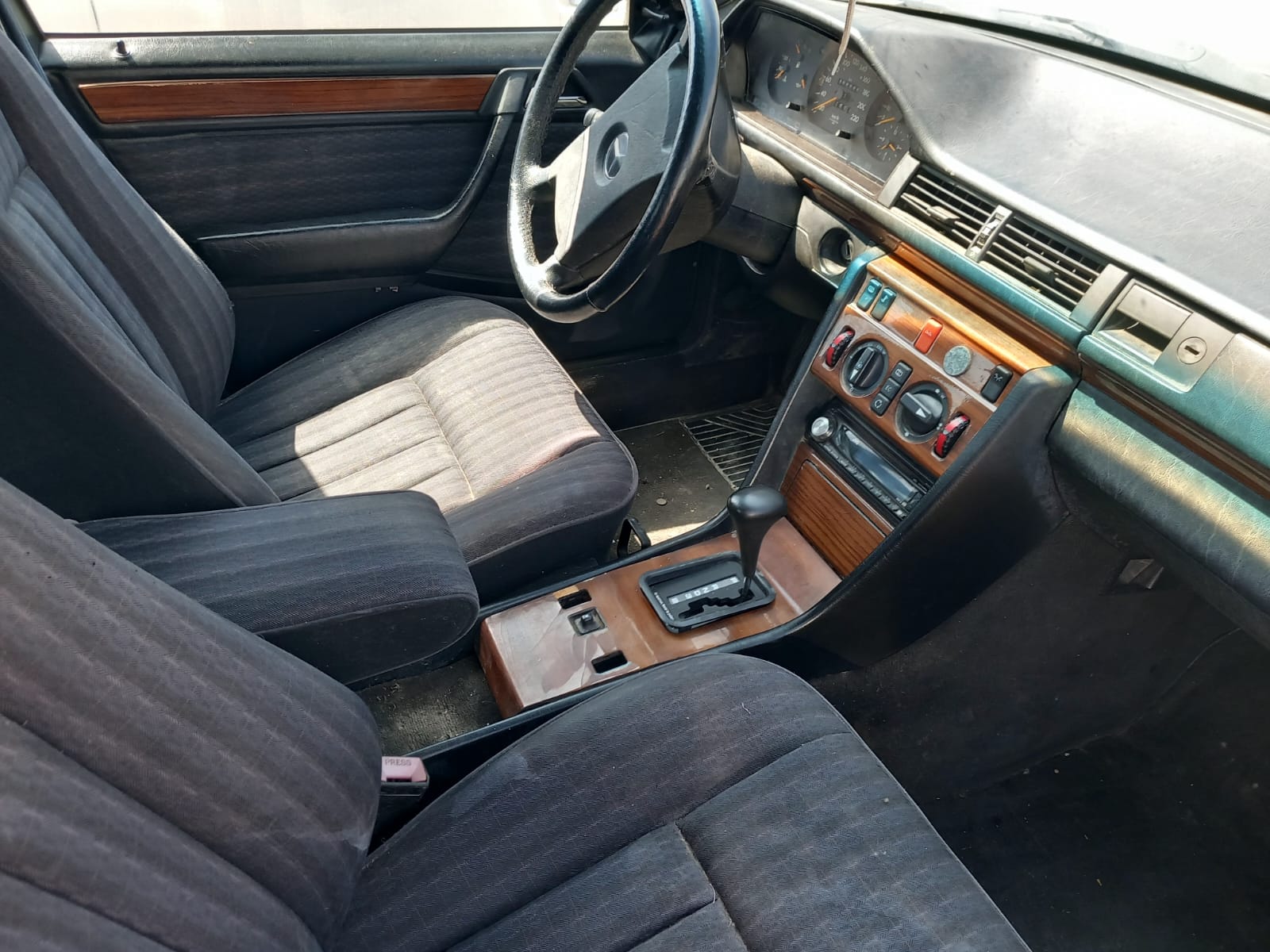 MERCEDES 300 D TURBO