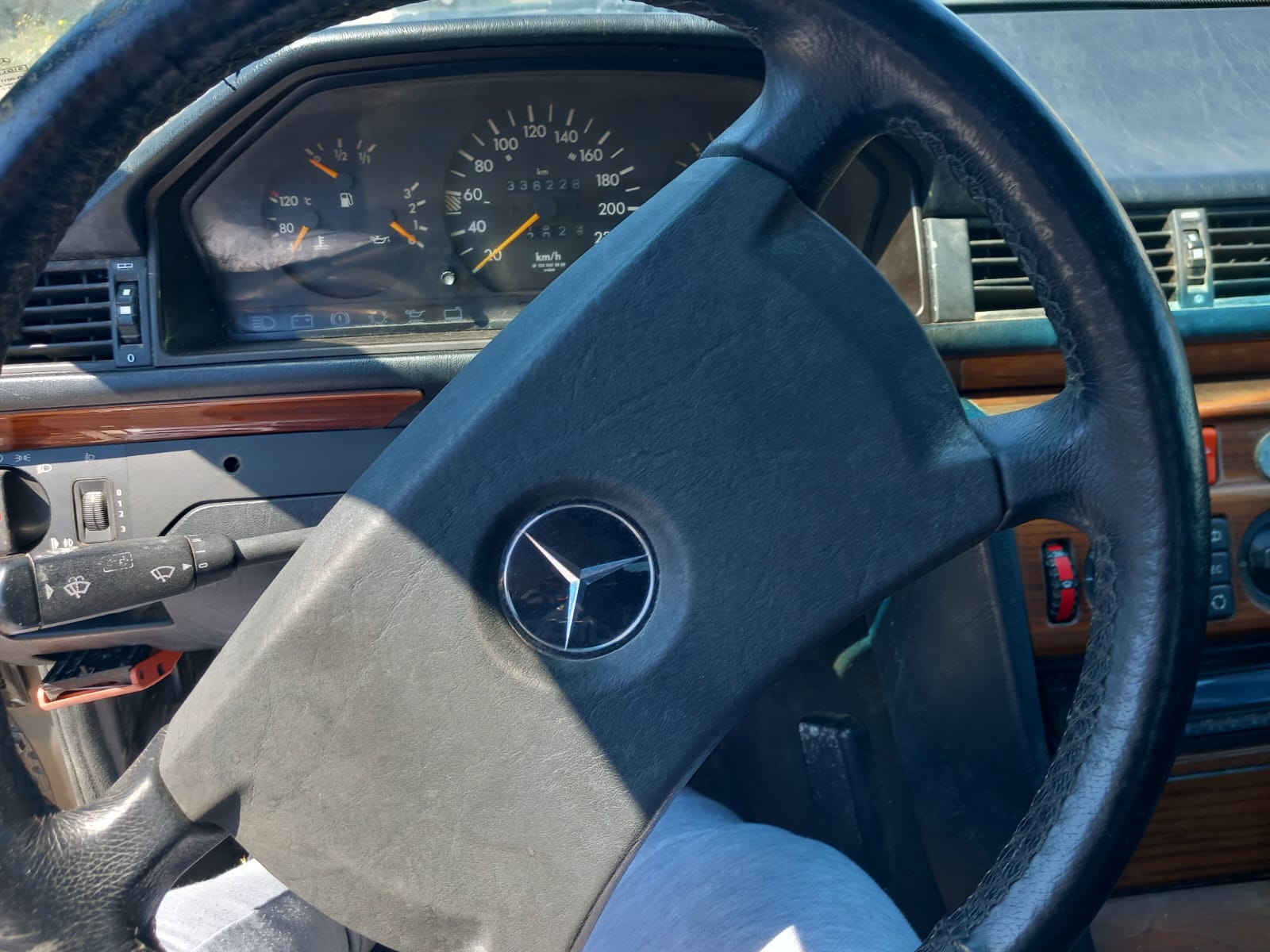 MERCEDES 300 D TURBO